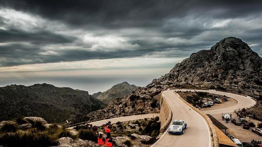 El Rally Clásico Isla de Mallorca arranca con un duelo virtual en Sa Calobra