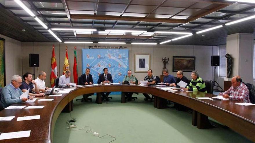 Desarrollo del Consejo Territorial de Pesca de Zamora presidido ayer por Alberto Castro.