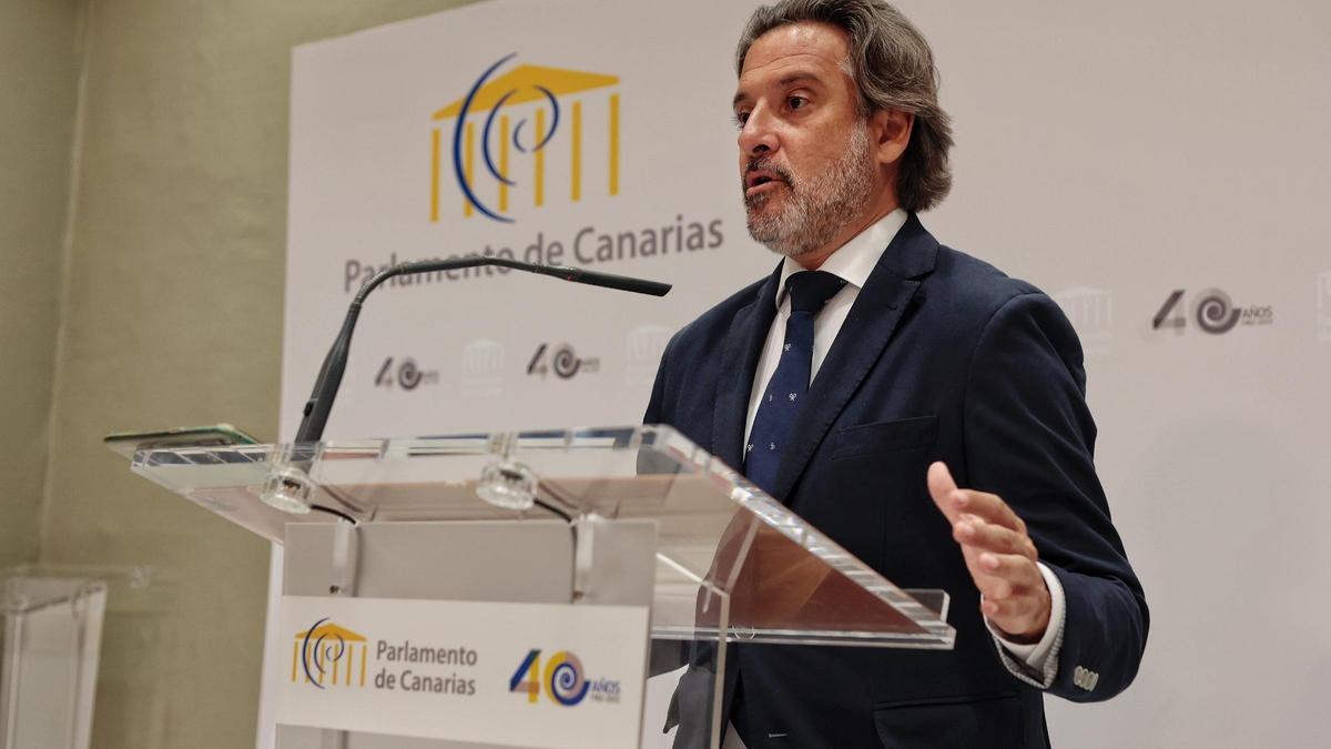 Gustavo Matos durante la rueda de prensa de este lunes, 3 de abril
