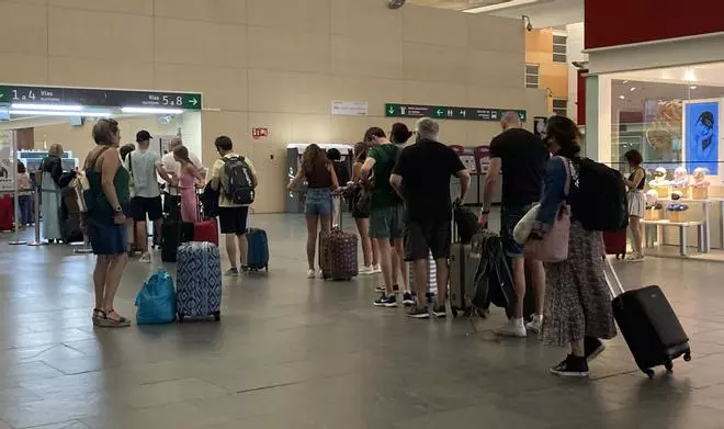 Zaragoza acusa los 20 trenes que faltan