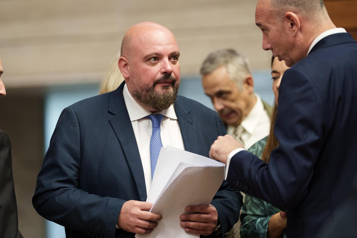 Fotogalería | Las imágenes del pleno en la Asamblea de Extremadura, este jueves