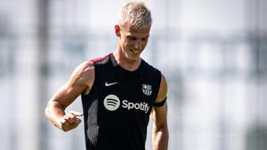 Dani Olmo sigue con su puesta a punto en solitario a la espera de poder debutar con el Barça