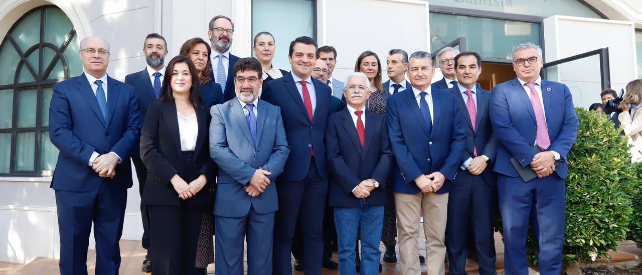 Representantes institucionales y miembros del Consejo Evangélico Autonómico de Andalucía, antes del congreso.