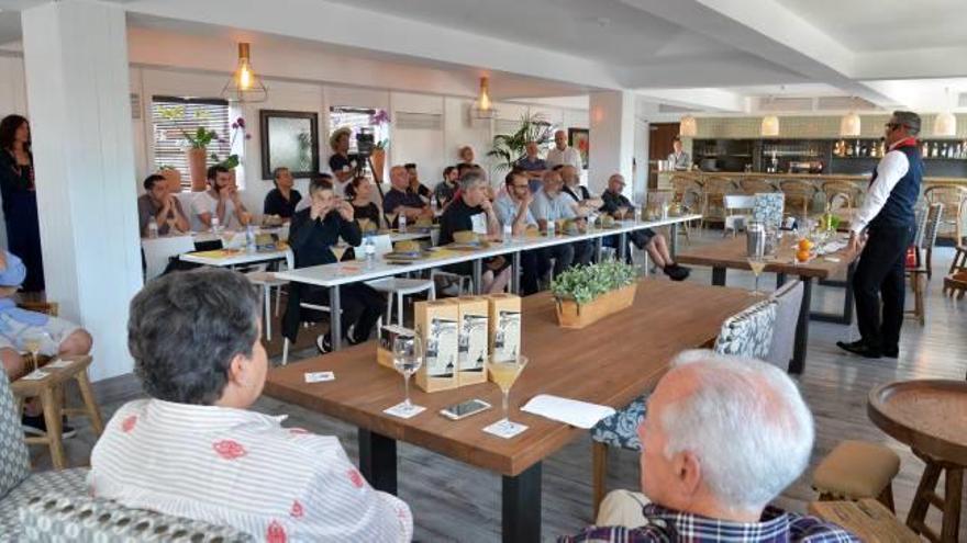 Lloret de Mar recorda la seva tradició coctelera amb «Cocktail Happs»