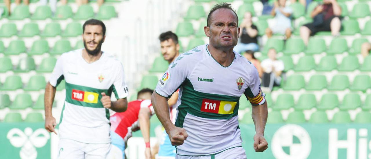 Nino celebra con rabia su primer gol esta temporada, marcado al Lugo el 8 de septiembre en el Martínez Valero.