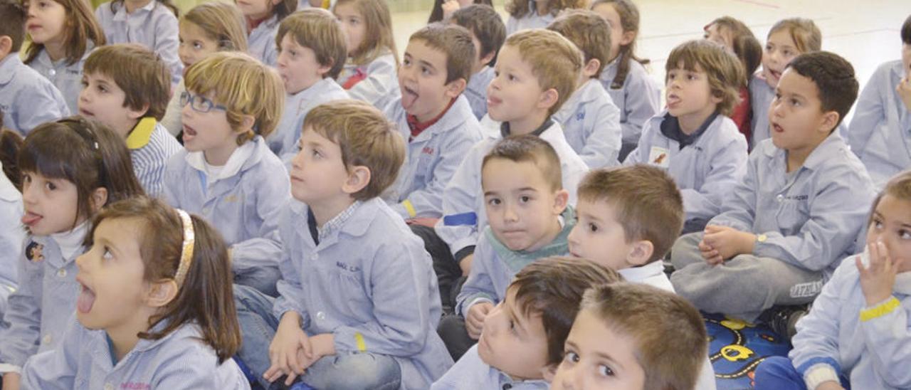 Los alumnos de Infantil del colegio Montesol se divirtieron mucho con la función de circo.