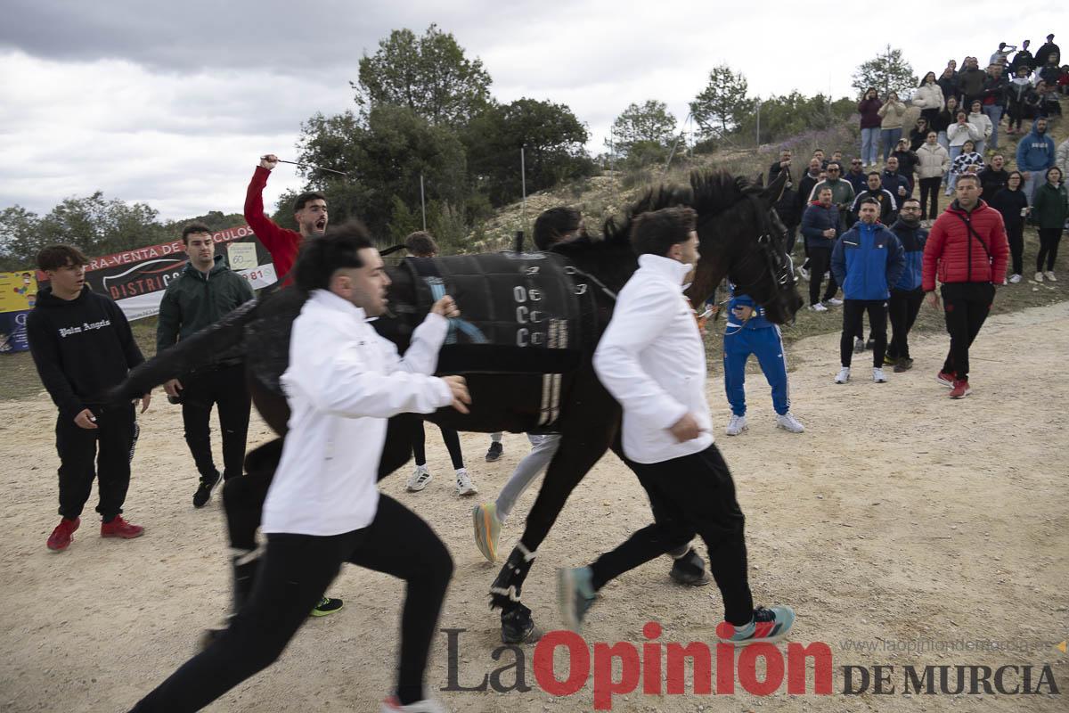 Los Caballistas de Caravaca se miden las fuerzas en la convivencia de la Peña Artesano