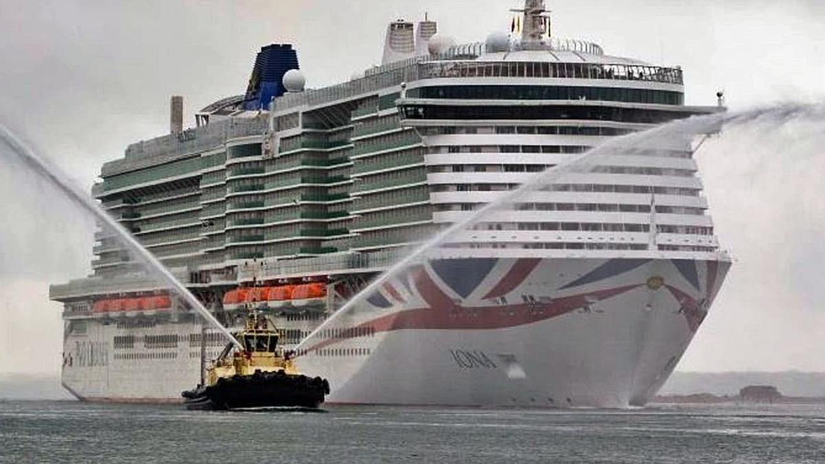 El crucero Iona, que reclará en el puerto de Vigo el 28 de septiembre.   | // P&amp;O