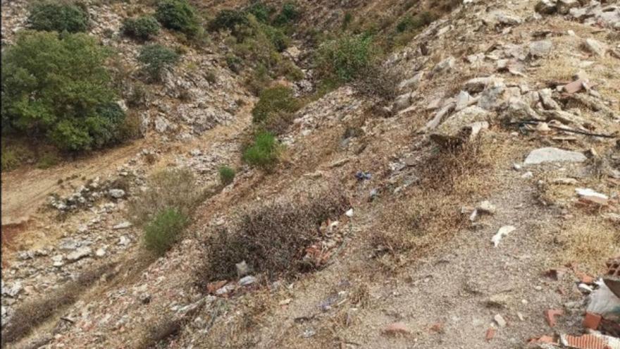 La Diputación de Málaga analiza 142 vertederos y escombreras selladas para zonas verdes