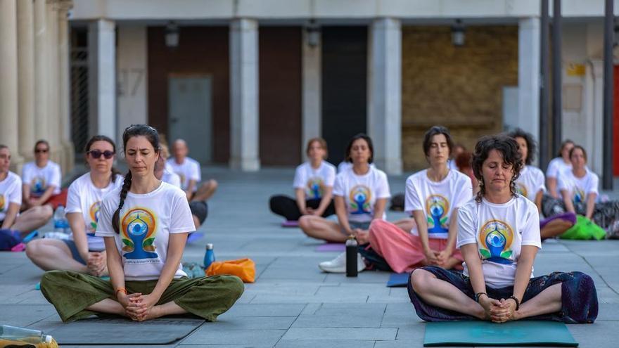 Trujillo celebrará el Día Internacional del Yoga con una jornada dedicada al envejecimiento saludable