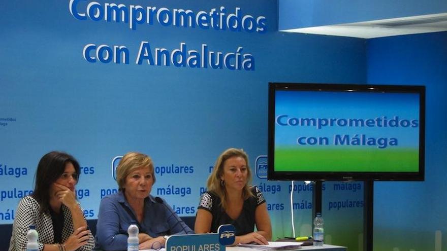 Del Cid, Villalobos y España, en rueda de prensa.