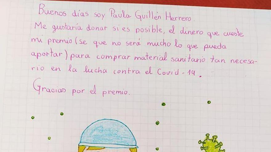 Una alumna de Moraleja dona el premio de un concurso de dibujo para comprar material sanitario