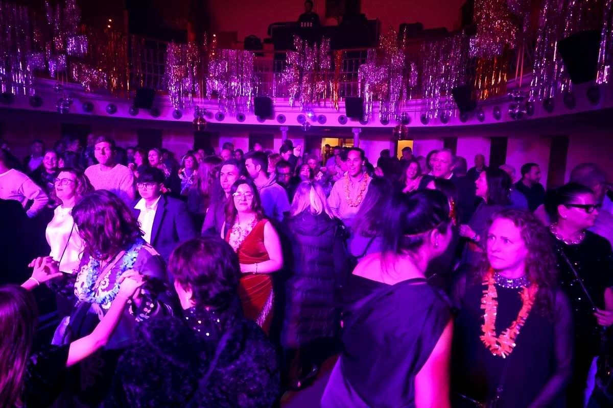 Mira aquí todas las imágenes de la fiesta de fin de año en el Teatro España de Santa Eulària