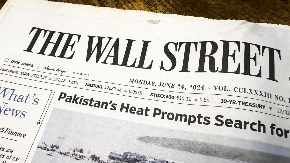 Archivo - Ejemplar de 'The Wall Street Journal'