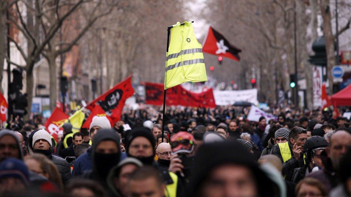 Denuncian represión constante del Gobierno francés contra manifestantes