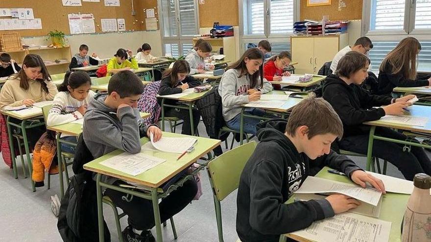 Alumnes realitzant els ‘mock exams’ a l’escola Setelsis de Solsona