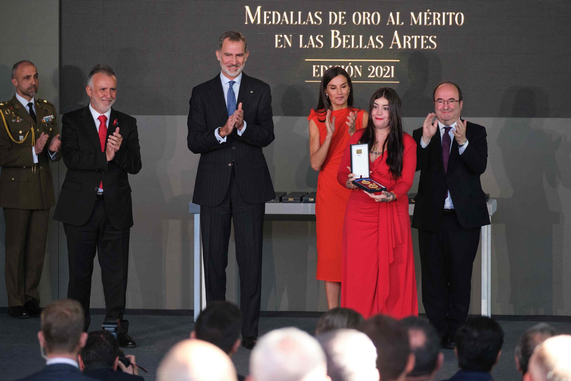 Los Reyes entregan en las Islas las Medallas de Oro al Mérito en las Bellas Artes a 32 personalidades de la cultura