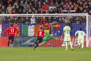 Resumen, goles y highlights del Osasuna 4 - 2 FC Barcelona de la jornada 8 de LaLiga EA Sports