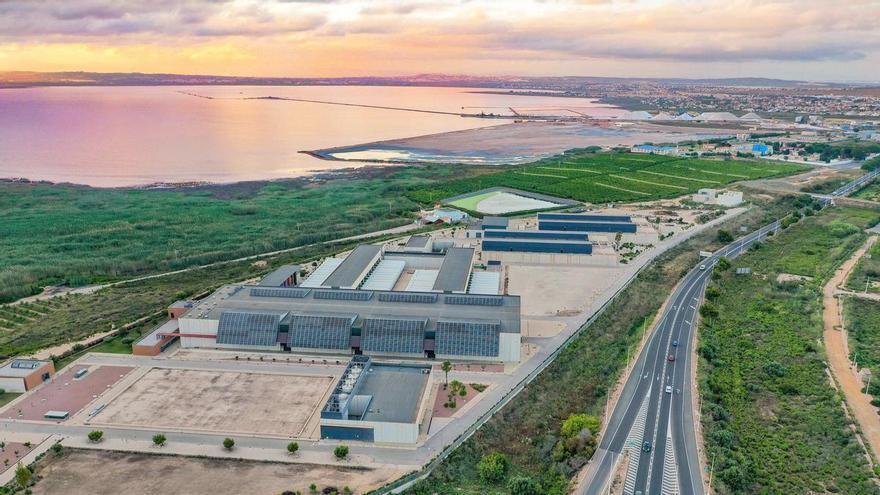 El Gobierno aplaza a octubre el incremento de producción de agua de la desaladora de Torrevieja