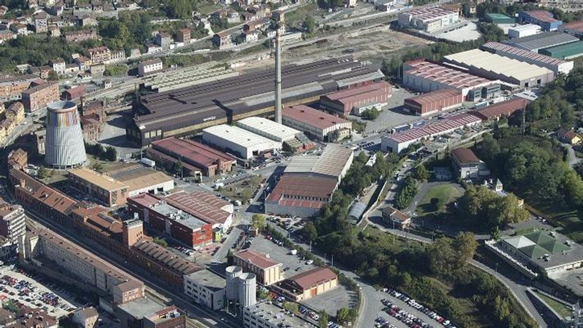 Vista general de Valnalón, presunto foco de los malos olores que denuncian los vecinos de La Felguera.