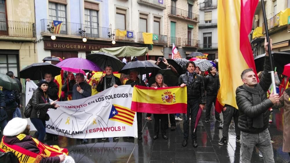 Arribada de la marxa d'ultres a la plaça Major.