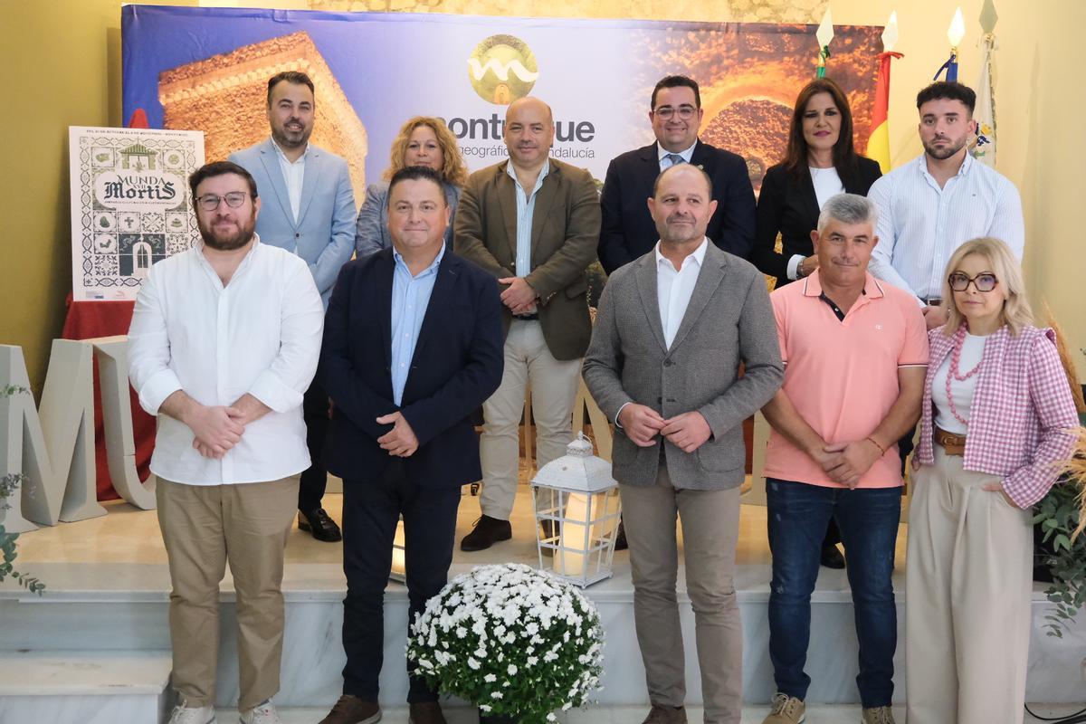 Acto institucional de inauguración de Mundamortis en el Ayuntamiento de Monturque.