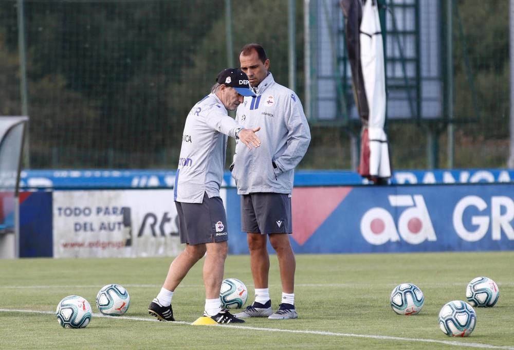 El Deportivo comienza a preparar el partido del domingo contra el Sporting en el Molinón tras la derrota del pasado sábado contra el Albacete en Riazor.