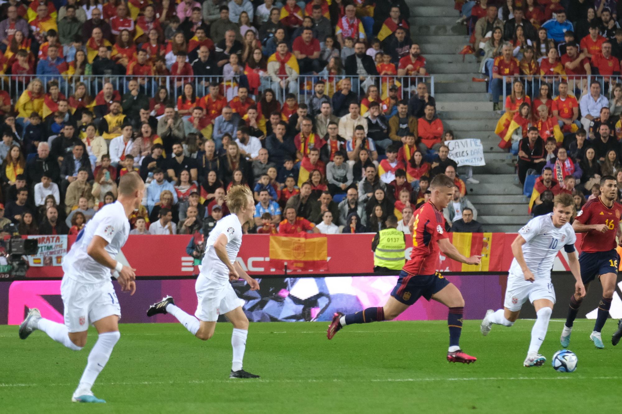 La Roja juega en Málaga contra Noruega, en imágenes