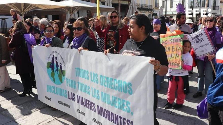 'Las Migrantas' renuncia a las subvenciones de la Junta de E