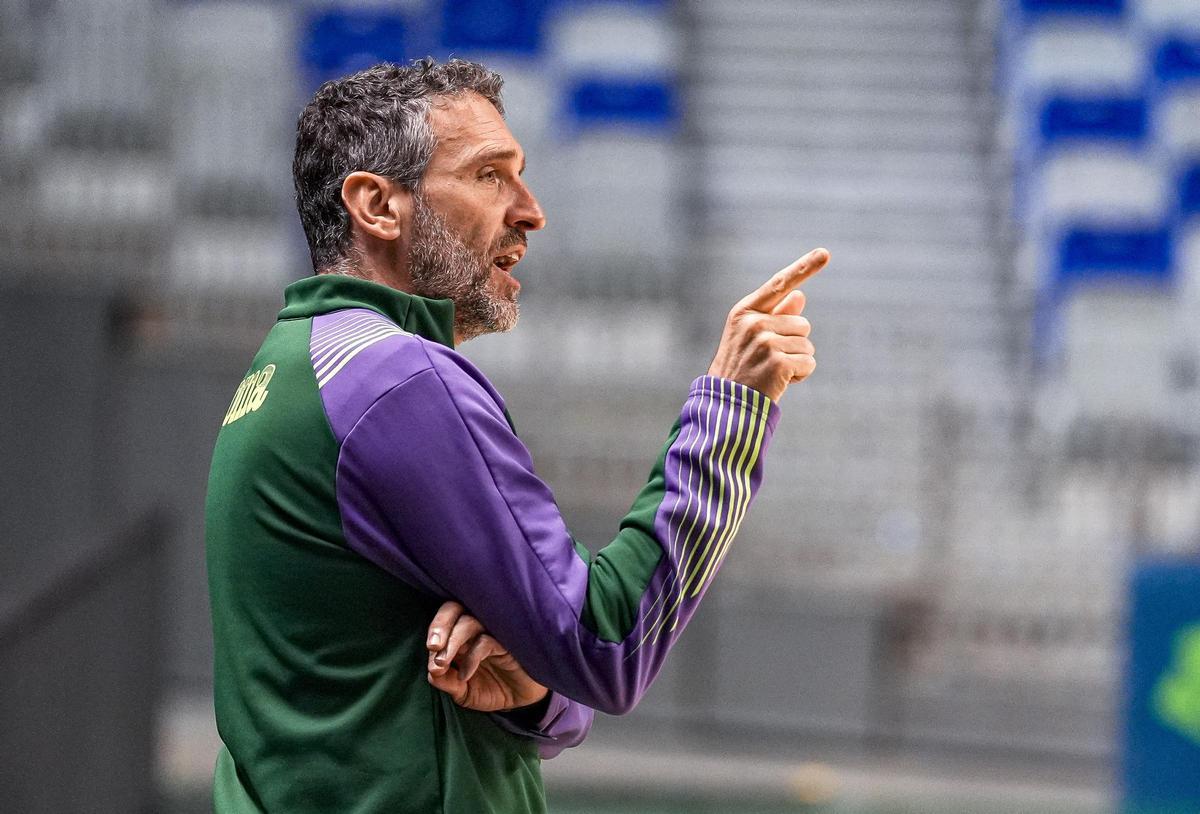¿Cumplirá Ibon Navarro su contrato en el Unicaja?