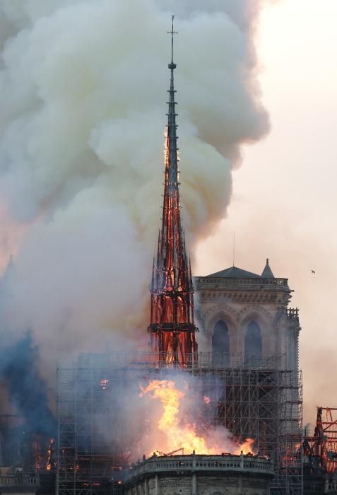 Incendi a la catedral de Notre Dame