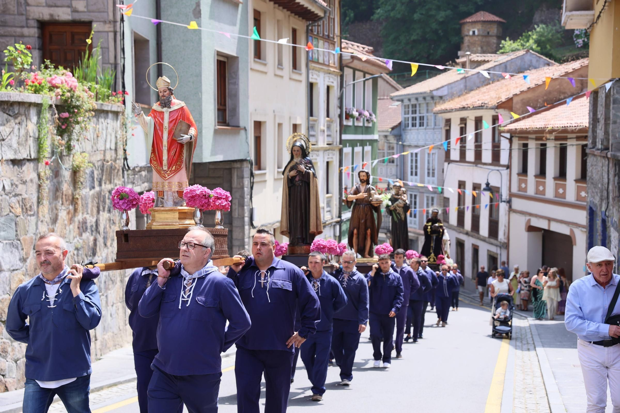 EN IMÁGENES: así fue el día de L'Amuravela en Cudillero