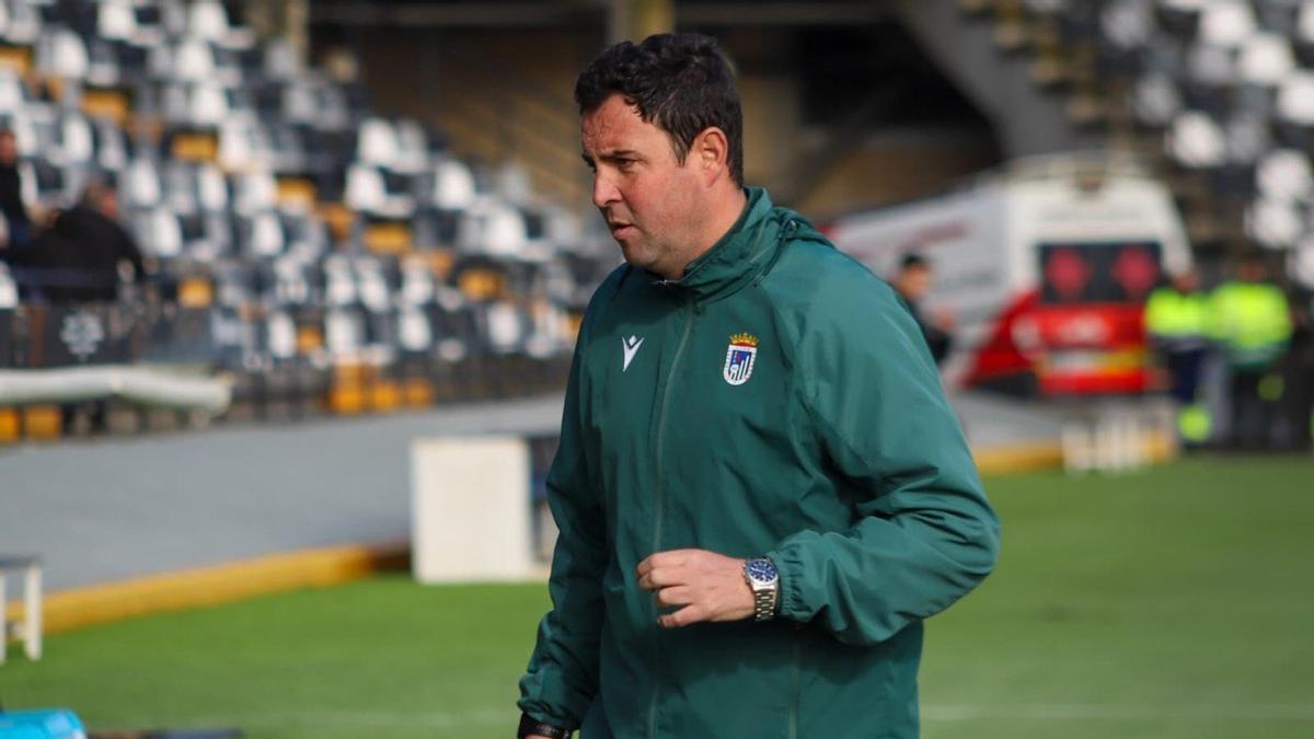 Miguel Ángel Ávila durante el encuentro ante el Santa Amalia.