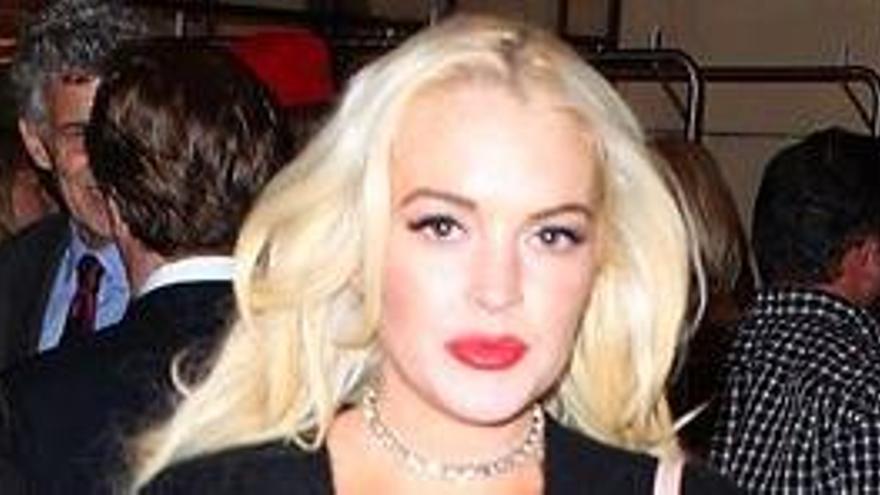 La condena a Lindsay Lohan de 30 días se convierte en 5 horas