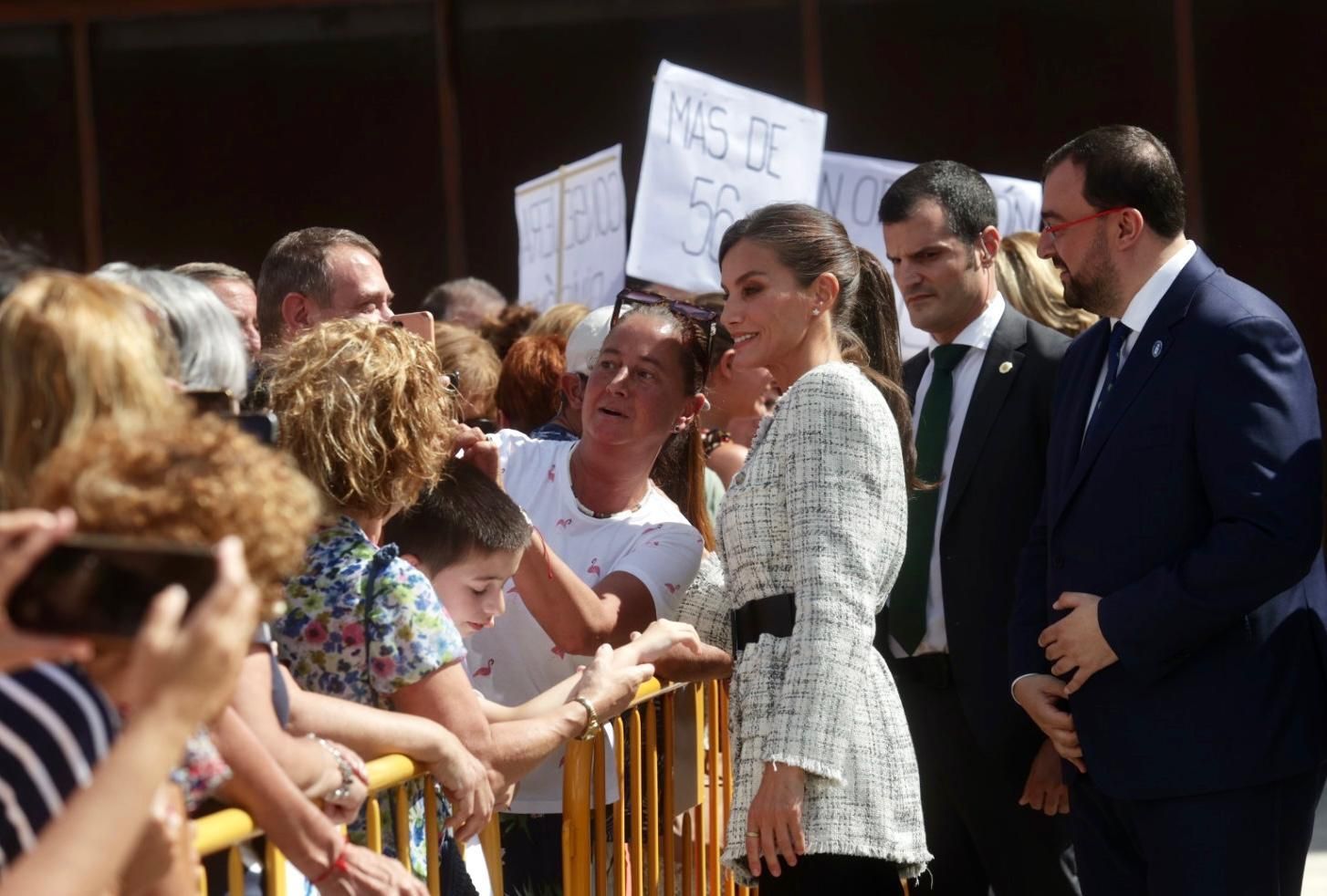 La Reina Letizia inaugura el curso de FP en el Cislan de Langreo