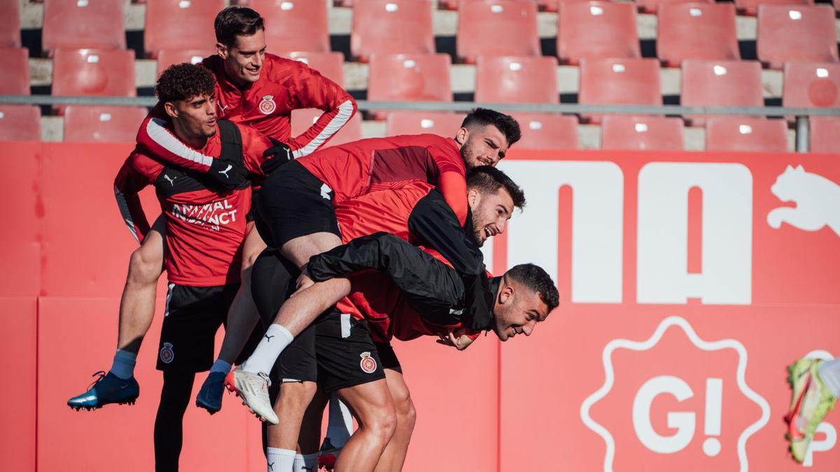 Gabri, Lozano, Calavera, 
Baena i Borja García, 
durant l’entrenament 
d’ahir. |  GIRONA FC