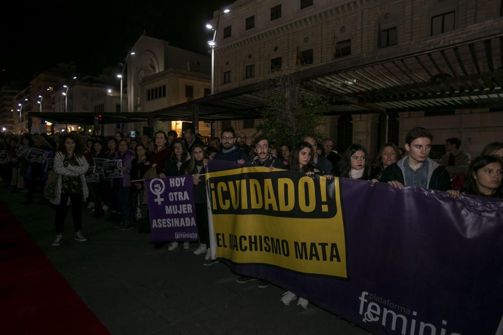 Alicante se manifiesta contra la violencia machista.