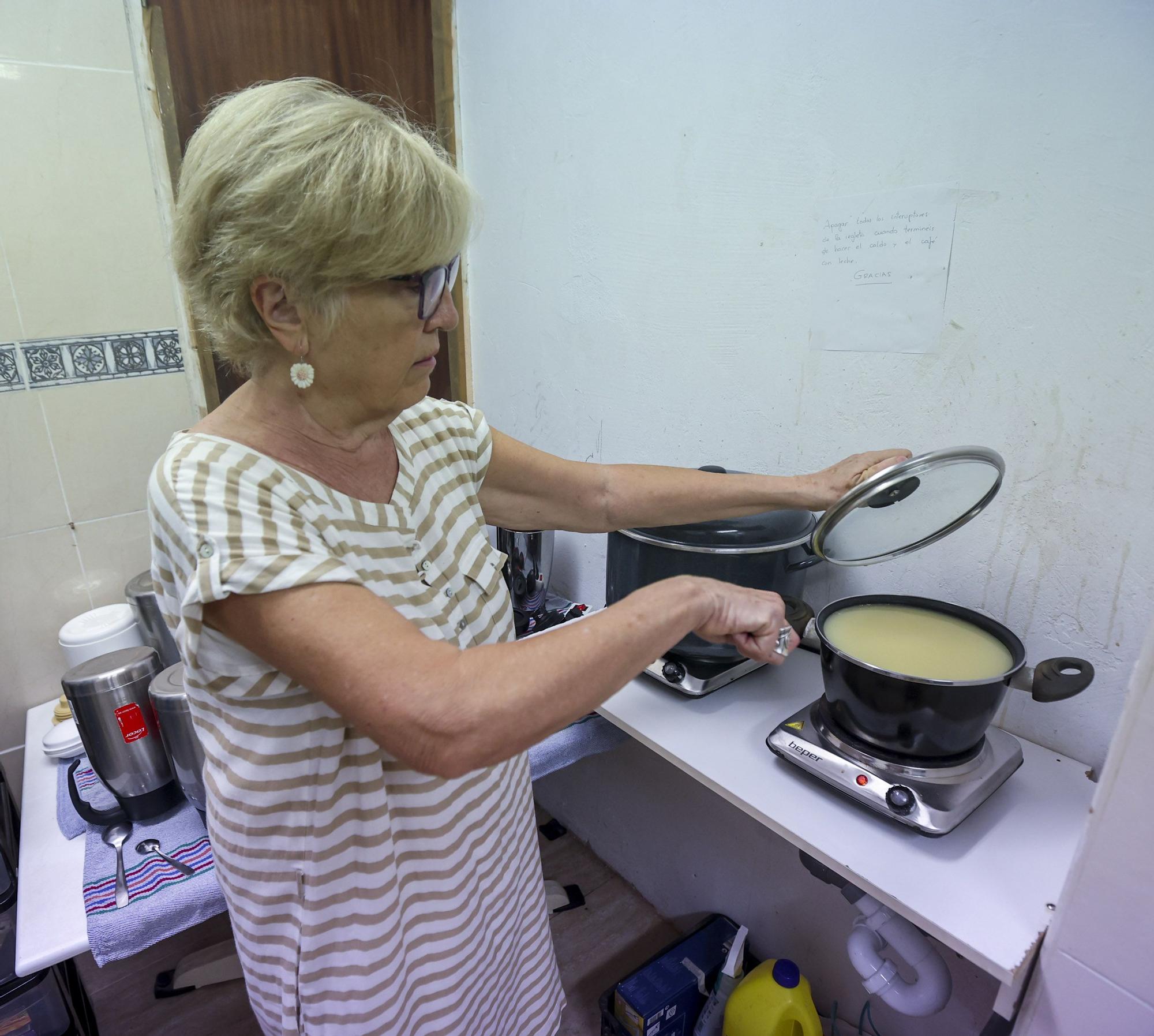 Reparto de comida en Reacción Solidaria