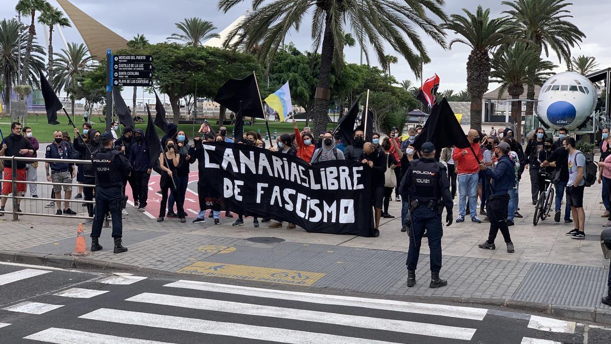 Un momento de la protesta contra Vox en Las Palmas de Gran Canaria.