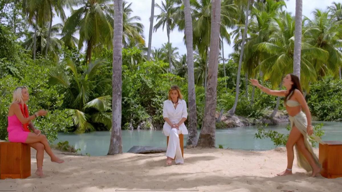 Duelo entre Gabriella y Anita en 'La isla de las tentaciones 8'.