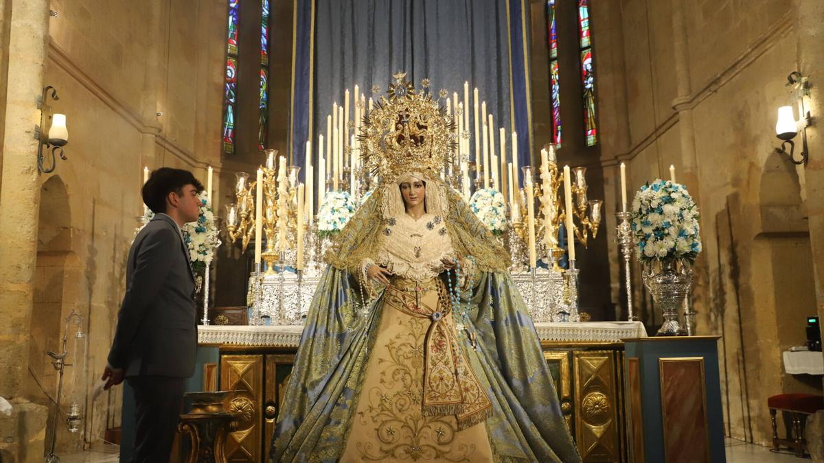 Besamanos por el día de la Inmaculada en Santa Marina.