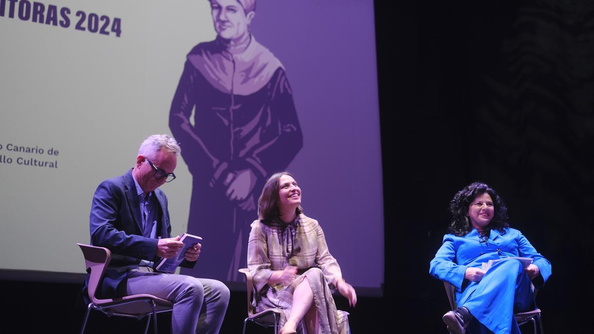 Homenaje a María Joaquina de Viera y Clavijo en el Día de las Escritoras Canarias