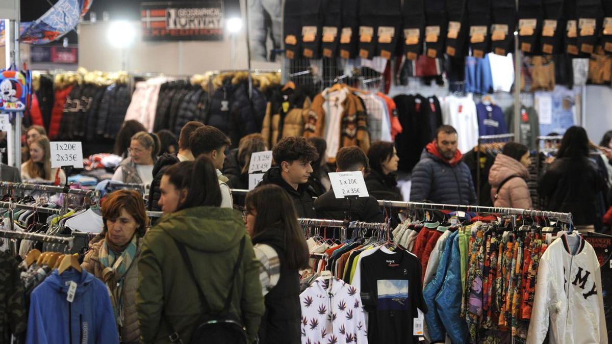 Flash Market Outlet Galicia ofrece en el recinto ferial descuentos de hasta  el 80% - Faro de Vigo