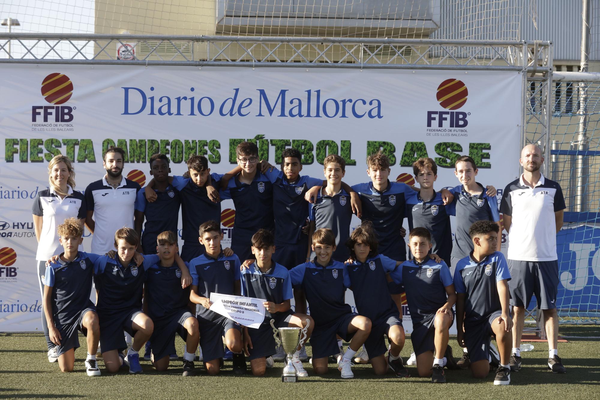 Atl�tico Baleares infantil, campe�on de Primera, Grupo B.jpg