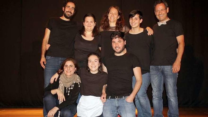 El grupo Corifeo actúa en el certamen de teatro escolar y aficionado  Candilejas - La Opinión de A Coruña