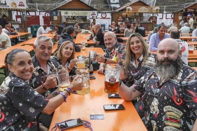 El Oktoberfest arranca entre jarras, música y ganas de fiesta: “Venir ya es una tradición”