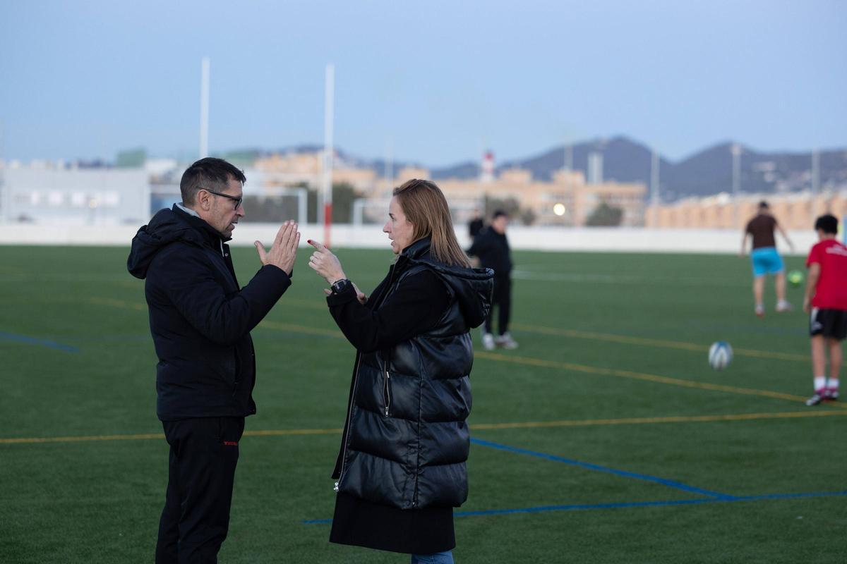 Mira las imágenes del primer entrenamiento del Club de Rugby Ibiza en el Estadio Municipal Es Putxet