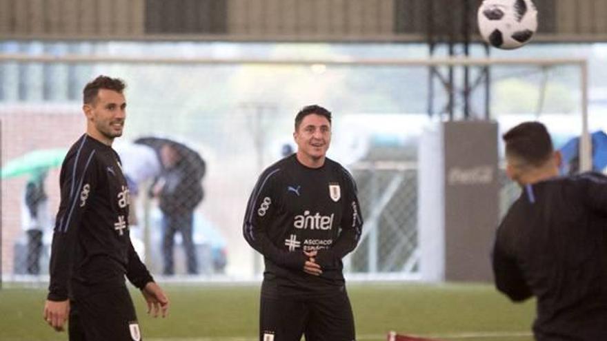 Stuani i el Cebolla Rodríguez, en un entrenament amb l&#039;Uruguai.