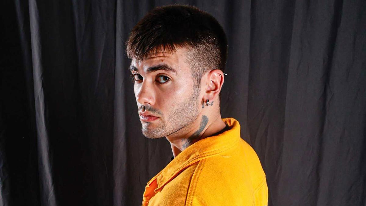 Lewis, nunha imaxe promocional.