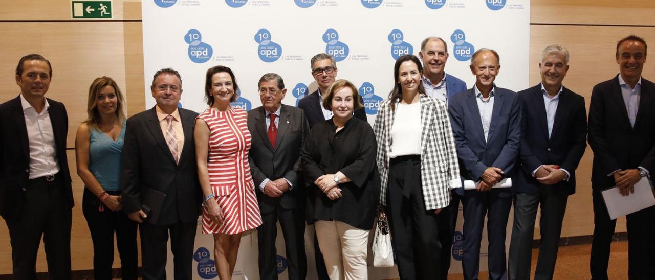 Por la izquierda, Jesús Alonso, Ana Sánchez, Antonio Otero, Paula Rodríguez, José Cardín, Roberto Rodríguez, Rosa Aza, Eva Rodríguez, Álvaro Platero, Javier Sáenz de Jubera, Carlos Ranera y Fernando Castro. | Á. González